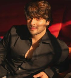 Qamar, 29 jaar oud, Man