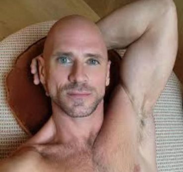 Joy, 22 jaar oud, Dhaka, Bangladesh